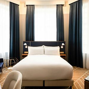 Emerald King Guest Room